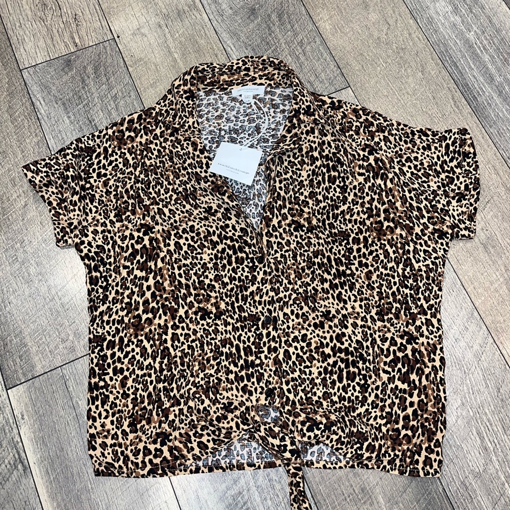 beachlunchlounge Leopard Print Tie-Front Button-Up Top - Brown - Picture 2 of 2